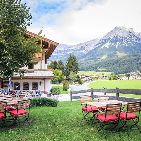 Gemütlicher Gastgarten zum Verweilen